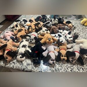 Vtg 1980’s Pound Puppies Lot of 30